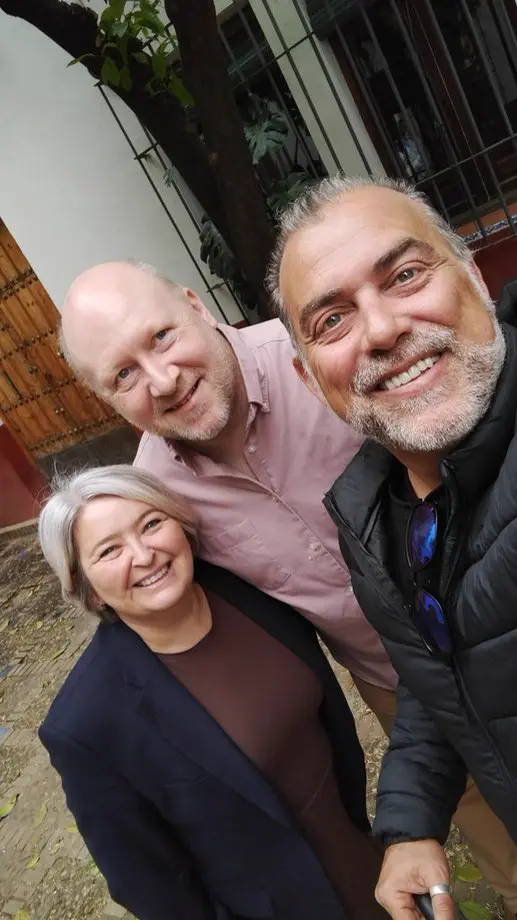 Couple with Johnny in a Sevillian patio